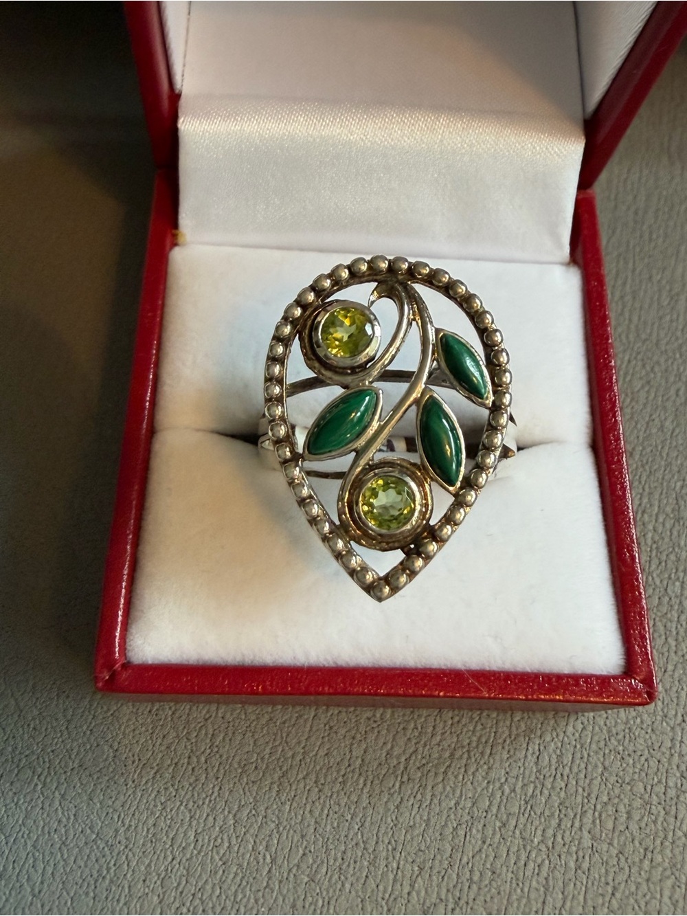 Sterling silver Vintage-Inspired Peridot and Maladorite Leaf Teardrop Ring